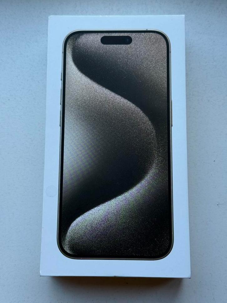 iPhone 15 Pro - Doos + Accessoires, Telecommunicatie, Mobiele telefoons | Apple iPhone, Zo goed als nieuw, 256 GB, Zonder abonnement