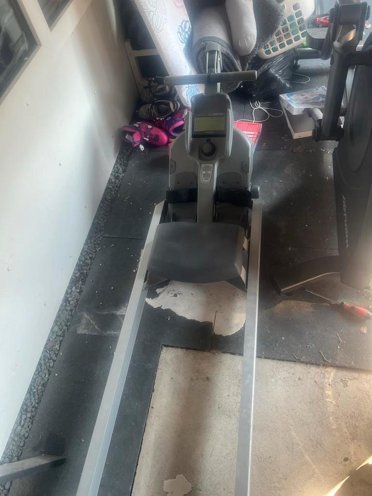 Tunturi R30 Roeiapparaat - Gebruikt, Sport en Fitness, Fitnessapparatuur, Gebruikt, Roeitrainer, Armen, Metaal, Ophalen