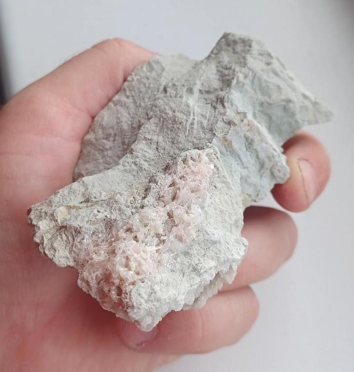 Celestien met Calciet uit Nederland (1), Verzamelen, Mineralen en Fossielen, Mineraal, Ophalen of Verzenden