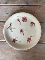 Groot sierbord / schaal met bloemen / veldbloemen. Van Cleef, Ophalen, Overige stijlen, Porselein, Schaal of Schalen