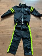 Trainingspak (Puma) mt 104, Kinderen en Baby's, Kinderkleding | Maat 104, Ophalen, Zo goed als nieuw, Jongen of Meisje, Sport- of Zwemkleding