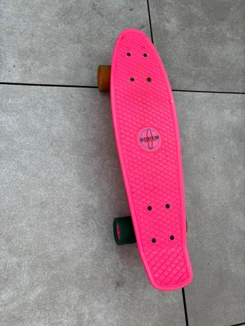 Nijdam Pennyboard skateboard roze beschikbaar voor biedingen