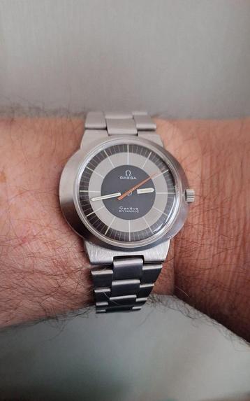Vintage OMEGA Genève Dynamic met two-tone rallywijzerplaat. beschikbaar voor biedingen
