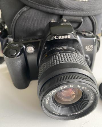 meerdere analoge spiegelreflexcamera's beschikbaar voor biedingen