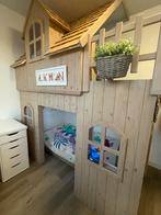 Huisjesbed met kledingkast - bedhuisje - kinderbed 200x90, Ophalen, Gebruikt, Overige typen