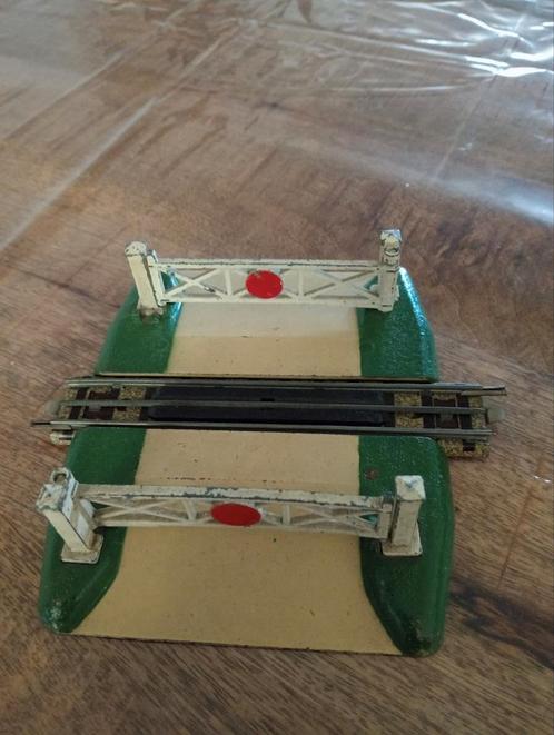 Vintage Modelspoorweg Overgang, Hobby en Vrije tijd, Modeltreinen | H0, Gebruikt, Brug, Tunnel of Gebouw, Gelijkstroom of Wisselstroom