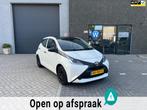 Toyota Aygo 1.0 VVT-i x-now Airco, Cruise, Nap Dealer onderh, Voorwielaandrijving, Gebruikt, 4 stoelen, Wit