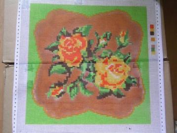 NIEUW Voorbedrukt stramien Rozen in groen. Verkoop ook DMC beschikbaar voor biedingen