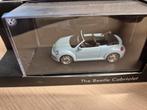 Origineel volkswagen dealer 1 op 43 volkswagen Beetle cabrio, Ophalen of Verzenden, Zo goed als nieuw, Auto, Overige merken