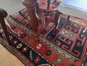 Antiek handgeknoopt Kazak tapijt