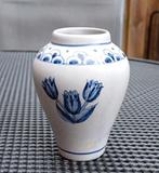 IEJC Holland tulp vaasje, Antiek en Kunst, Antiek | Keramiek en Aardewerk, Ophalen of Verzenden
