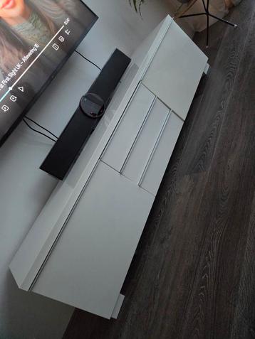 Besta tv meubel hoogglans wit