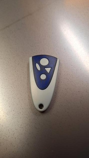 Novoferm novotron handzender beschikbaar voor biedingen