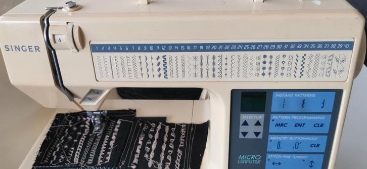 Naaimachine Singer MICRO Computer 2205, Hobby en Vrije tijd, Naaimachines en Toebehoren, Zo goed als nieuw, Naaimachine, Singer