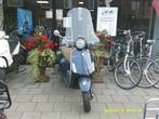 Vespa primavera 4t2v kleur blauw Brom 45 km