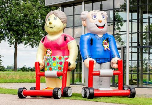 Abraham en Sarah rollator opblaasfiguur (inflatable) te huur, Hobby en Vrije tijd, Feestartikelen | Verhuur, Zo goed als nieuw