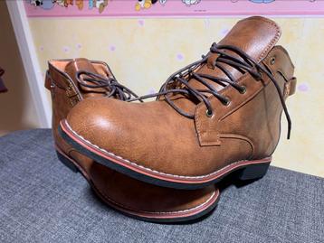 Nieuwe retro koe lederen boots maat 45 beschikbaar voor biedingen