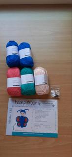 Haakpakket yarn and colors must have. Haakpakket vlinder., Hobby en Vrije tijd, Breien en Haken, Ophalen of Verzenden, Nieuw, Breien of Haken
