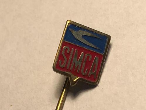 Metalen SIMCA Oud Automerk Speld (Rood/Blauw/Messingkleur)., Verzamelen, Speldjes, Pins en Buttons, Zo goed als nieuw, Speldje of Pin