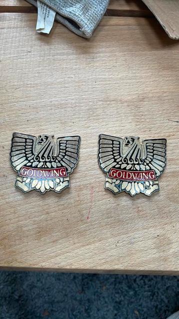 2 x embleem Honda Goldwing gebruikt beschikbaar voor biedingen