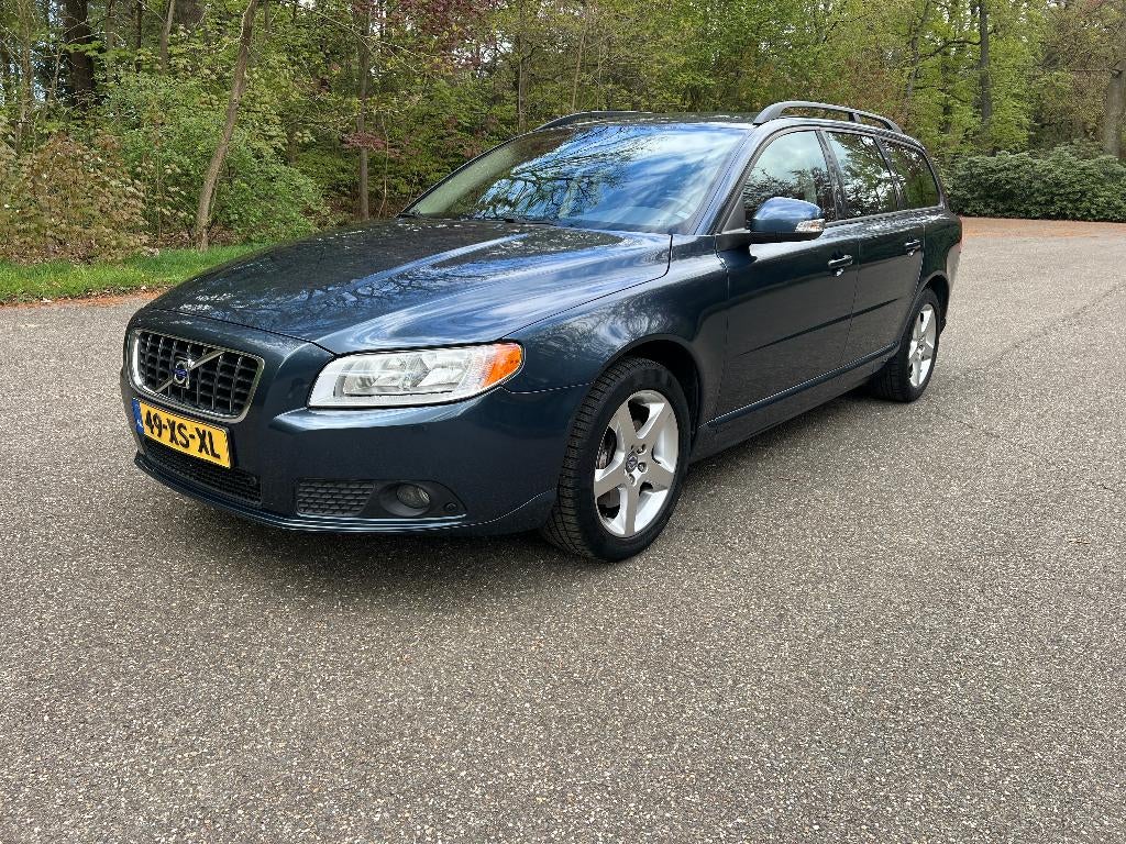 Volvo V70 2.5T 200PK Automaat Leder PDC Trekh. NAP APK 4-'27, Auto's, Volvo, Bedrijf, V70, ABS, Airbags, Airconditioning, Automatische klimaatregeling