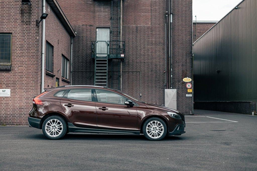 Volvo V40 Cross Country 2.0 T3 Momentum | Unieke kleur | Net, Auto's, Volvo, Voorwielaandrijving, Stof, Gebruikt, Euro 6