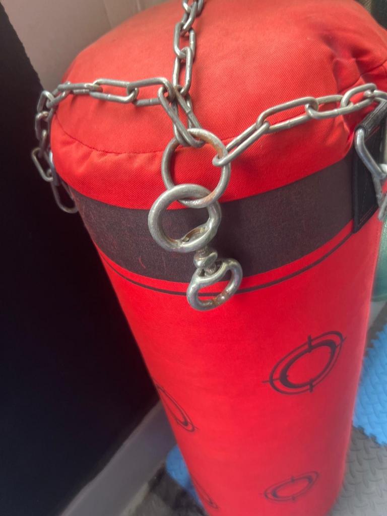 Rode bokszak met kettingophanging, Ophalen of Verzenden, Gebruikt, Bokszak