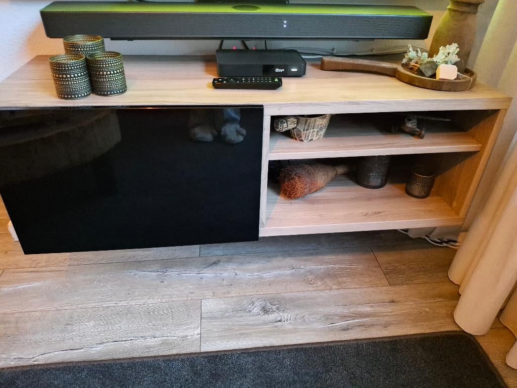 Tv meubel zwevend, Huis en Inrichting, Kasten | Televisiemeubels, Ophalen, 100 tot 150 cm, Zo goed als nieuw, Minder dan 100 cm