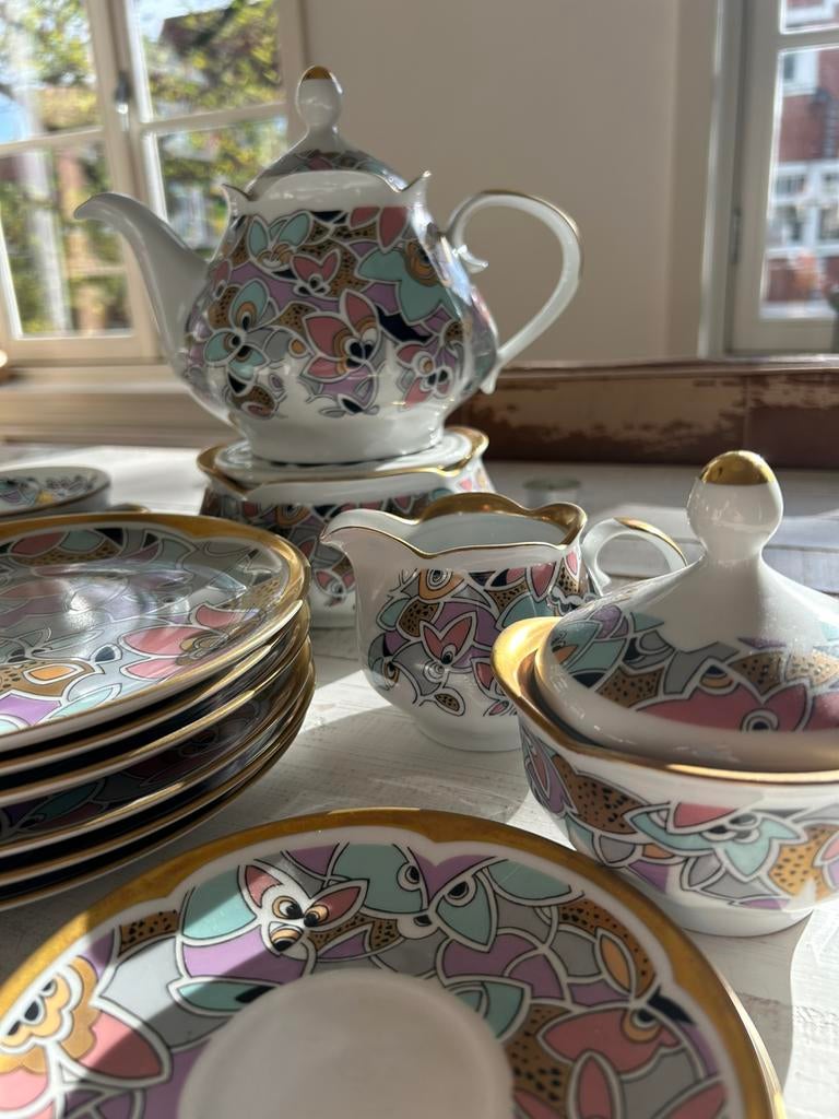 Mooie Van Henneberg porselein servies. Redelijk bod welkom, Antiek en Kunst, Antiek | Servies compleet, Ophalen