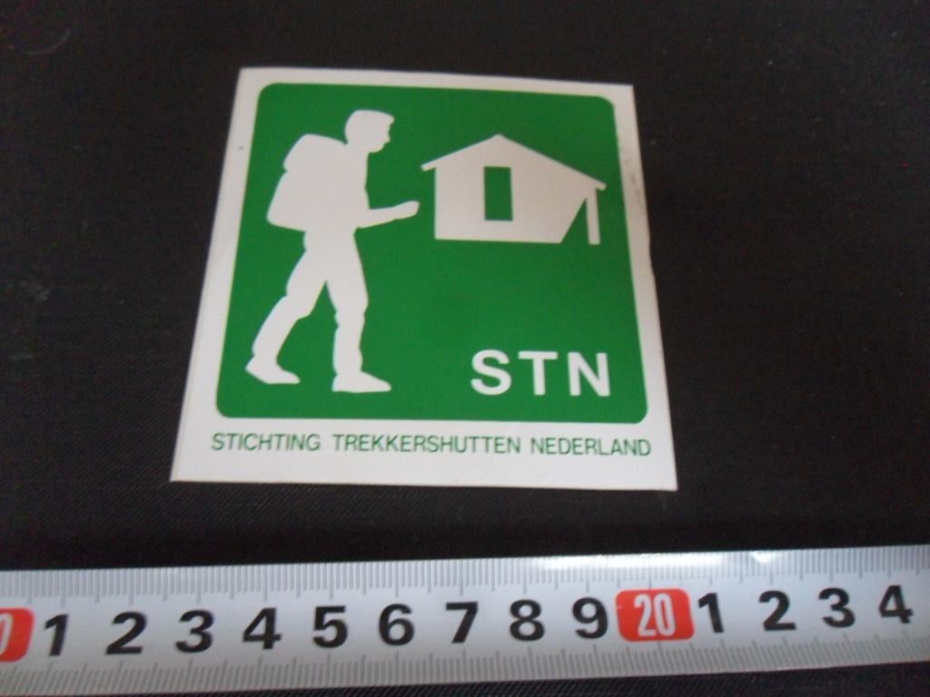 sticker STN Stichting Trekkershutten Nederland, Ophalen, Zo goed als nieuw