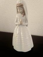 NAO porseleinen beeldje van biddend meisje, Ophalen