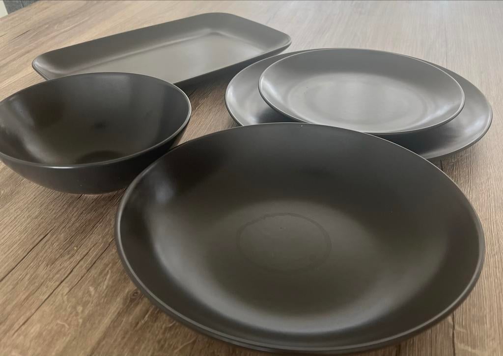 Modern Zwart Servies Set - 12 Personen, Ophalen, Keramiek, Zo goed als nieuw, Effen