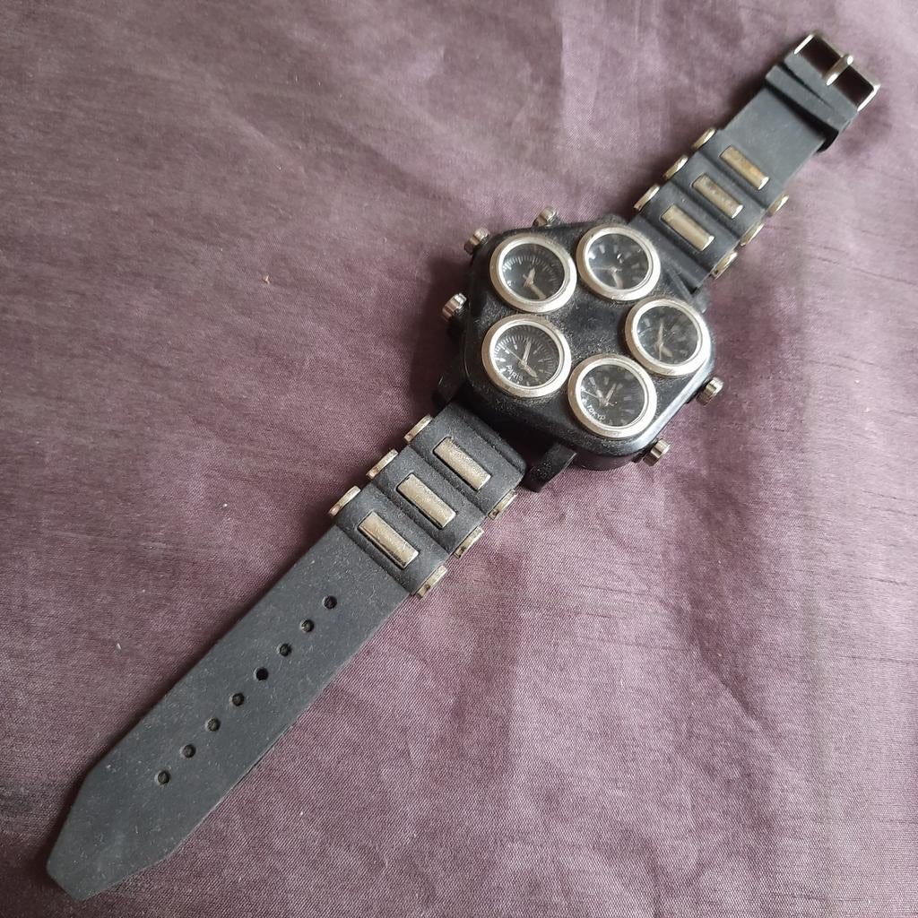 Groot Chinees Horloge met Vijf Uurwerkjes Internationaal, Verzenden, Nieuw, Overige merken