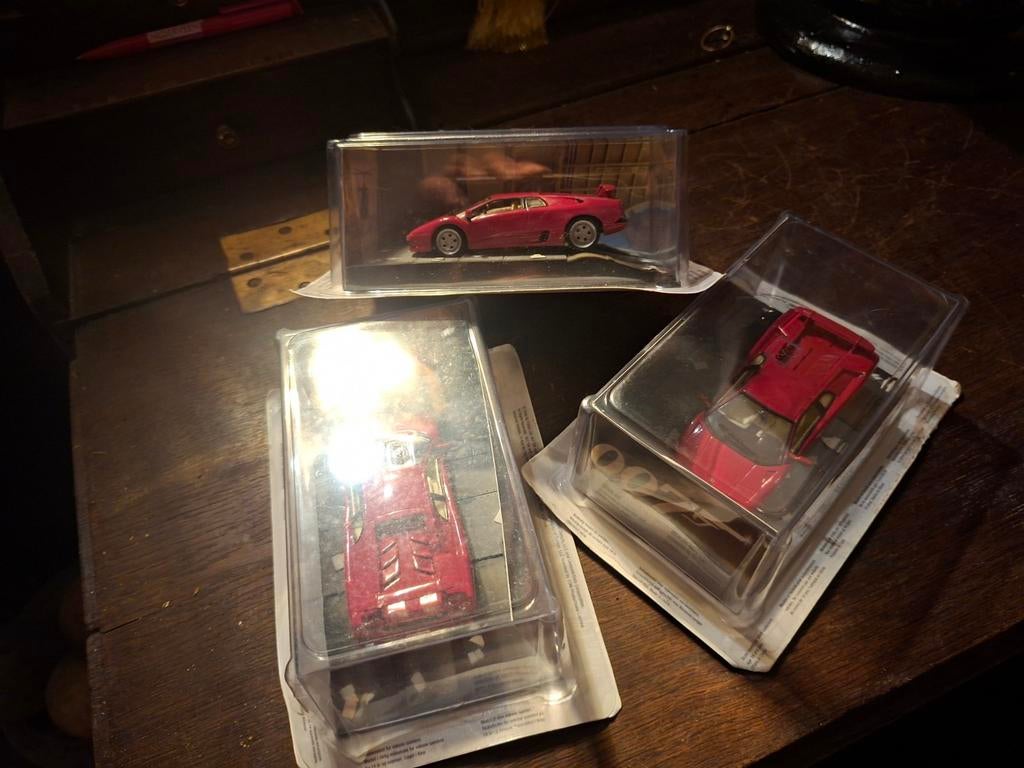 Lamborghini Diablo Die Another Day - James Bond modelauto, Hobby en Vrije tijd, Modelauto's | 1:18, Ophalen of Verzenden, Nieuw