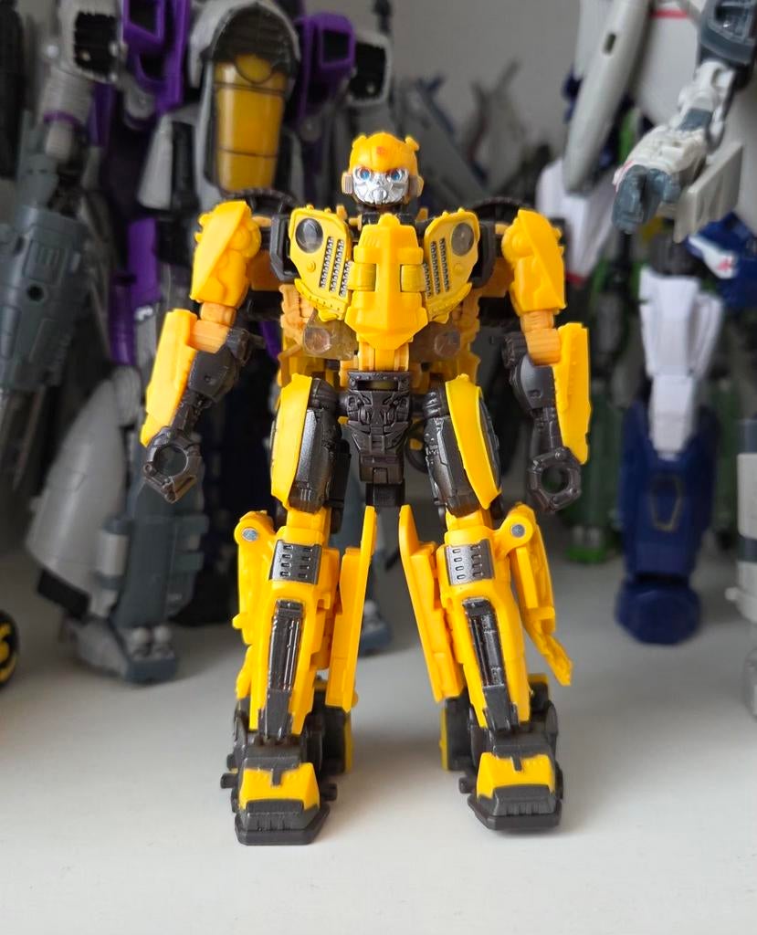 Transformers Bumblebee Studio Series actiefiguur, Verzamelen, Transformers, Overige generaties, Ophalen of Verzenden, Zo goed als nieuw