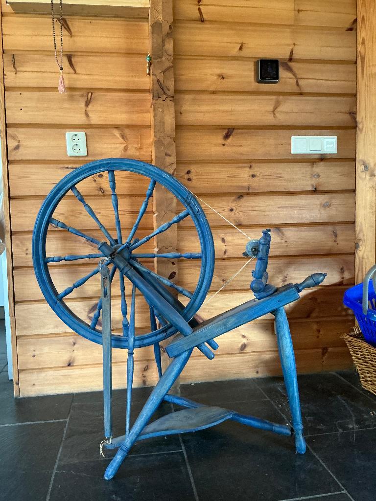 Spinnenwiel Zweeds, Hobby en Vrije tijd, Ophalen, Gebruikt, Spinnewiel
