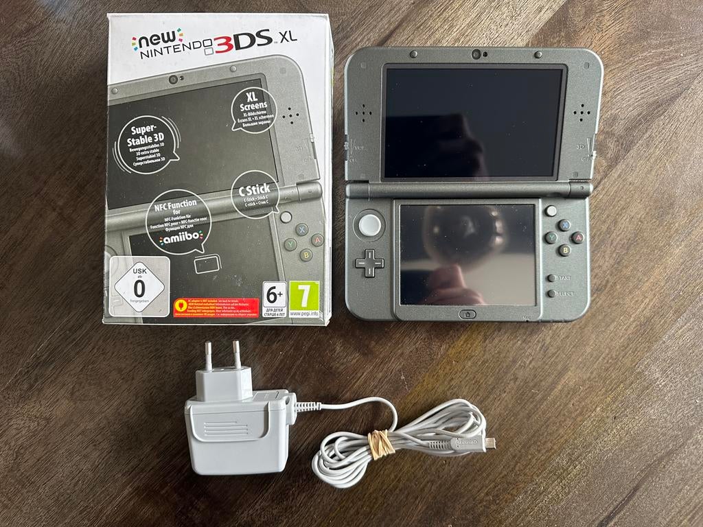 New Nintendo 3DS XL, Spelcomputers en Games, Spelcomputers | Nintendo 2DS en 3DS, Ophalen of Verzenden, Zo goed als nieuw, 3DS