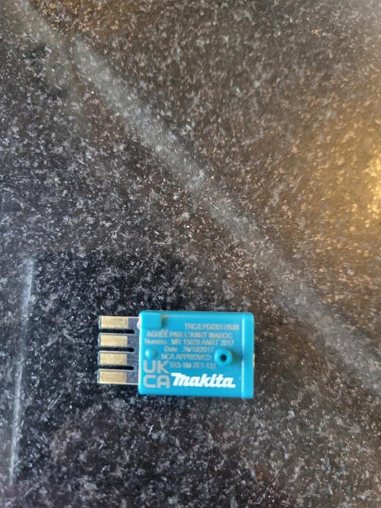 Makita USB-adapter, Ophalen of Verzenden