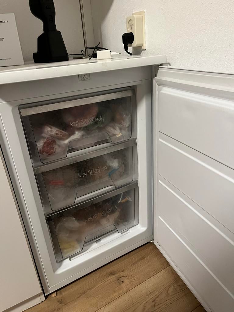 Keurige Thomson tafelmodel diepvries met 3 laden, Minder dan 85 cm, Minder dan 60 cm, Zo goed als nieuw, Vrijstaand