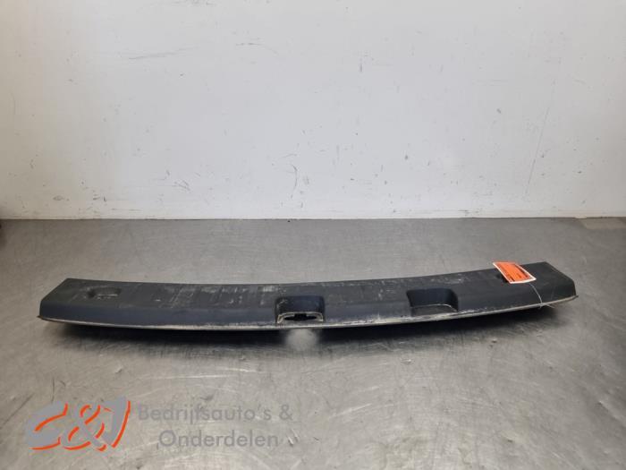 Laadbak afdekking van een Volkswagen Caddy, Gebruikt, -, Volkswagen, -