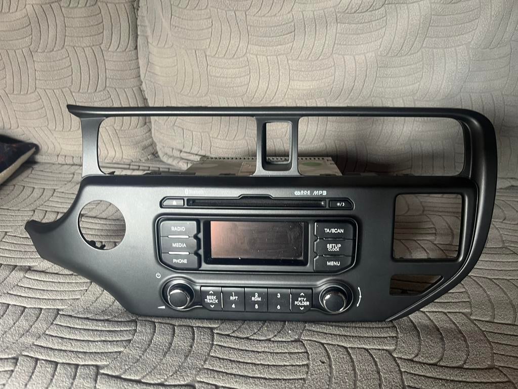 Originele autoradio kia / hyundai, Ophalen, Zo goed als nieuw