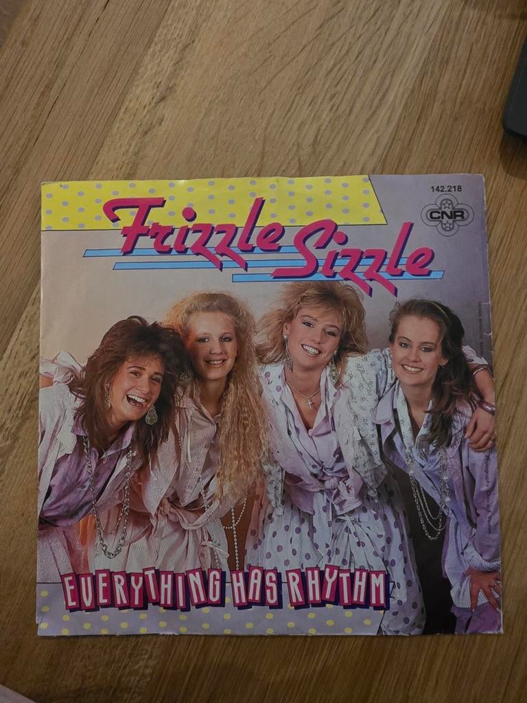 Frizzle Sizzle - Everything Has Rhythm, Ophalen, 7 inch, Single, Zo goed als nieuw