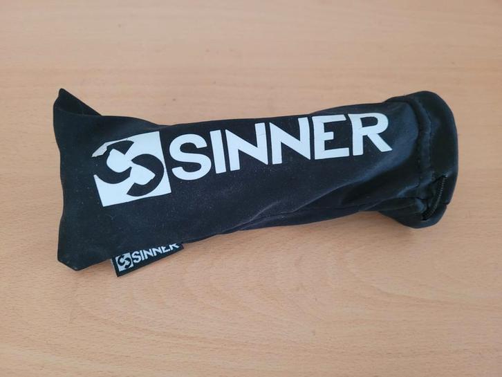 Sinner sport zonnebril met etui - Blauw/Zwart, Sieraden, Tassen en Uiterlijk, Zonnebrillen en Brillen | Heren, Zo goed als nieuw
