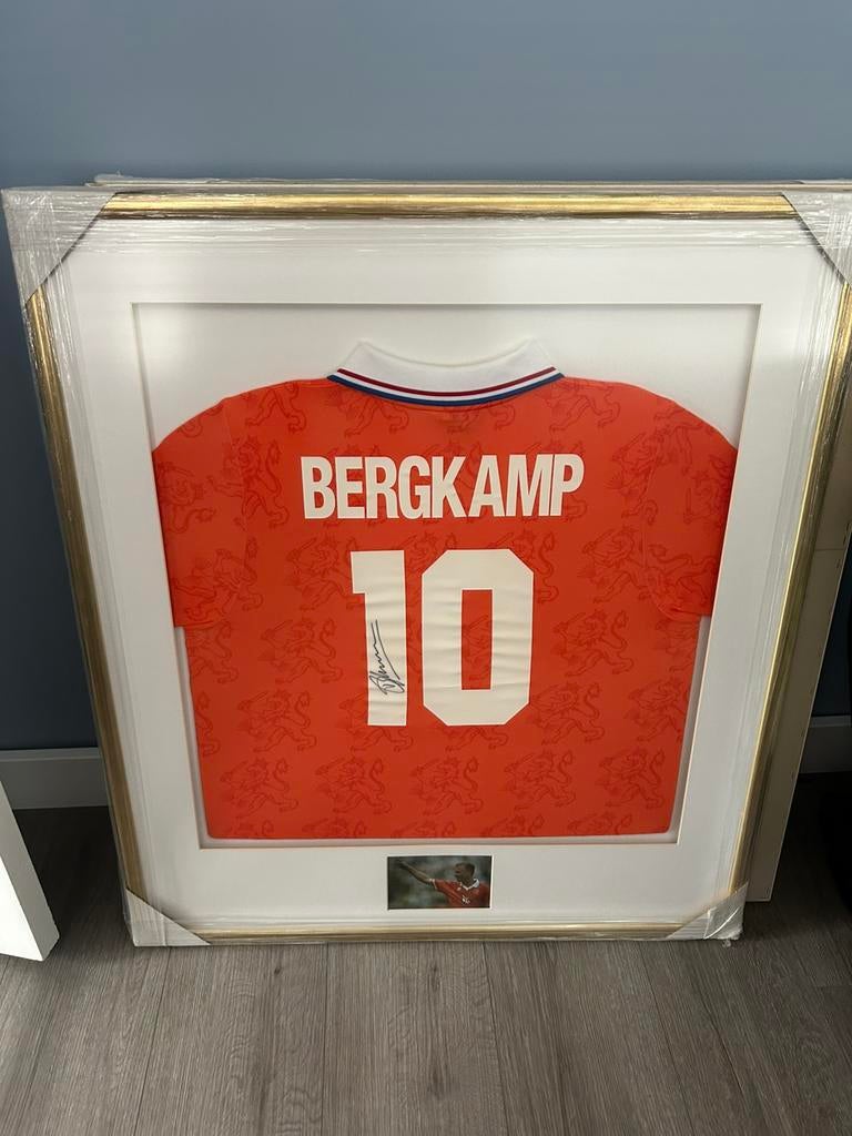 Dennis Bergkamp gesigneerd shirt (ingelijst), Ophalen, Nieuw, Buitenlandse clubs, Shirt
