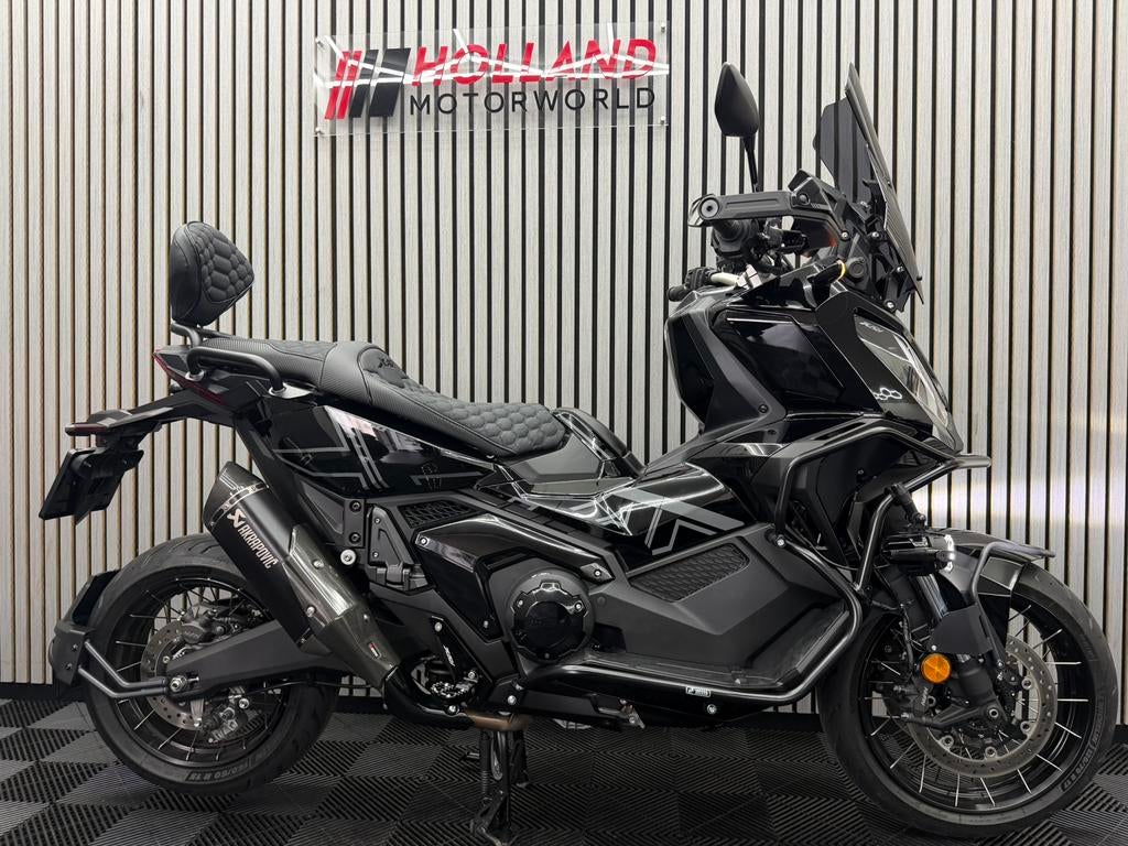 Honda X-ADV 750 2024 Triple black Akrapovic XADV X ADV, Motoren, Scooter, Bedrijf, Meer dan 35 kW