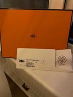 Unisex sneakers maat 41, Doe-het-zelf en Verbouw, Kratten en Dozen, Ophalen of Verzenden, Zo goed als nieuw, Doos, Minder dan 35 cm