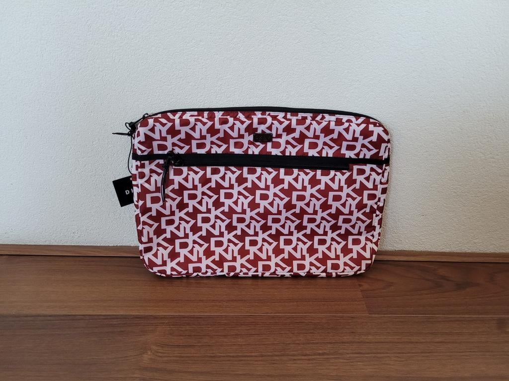 NIEUWE 17 inch laptop cover laptophoes DKNY, Computers en Software, Laptophoezen, Ophalen of Verzenden, 17 inch of meer, Nieuw