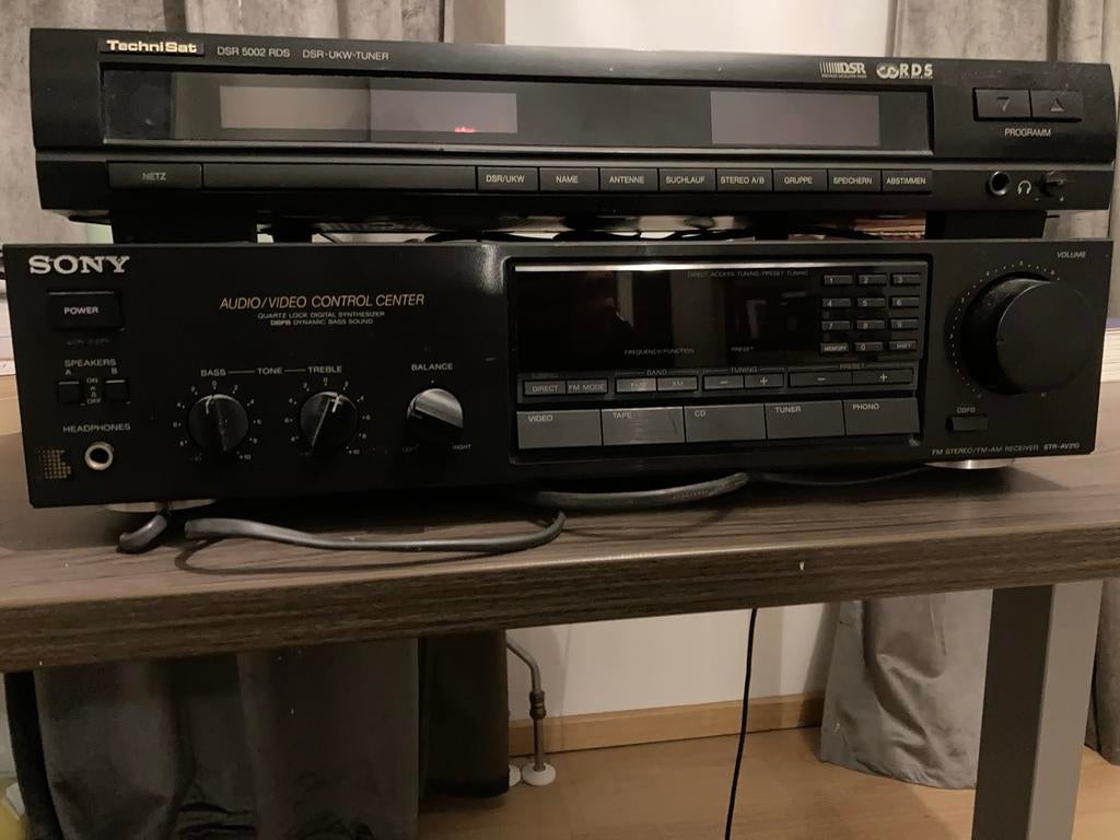 Technisat DSR 5002 tuner, Gebruikt, Ophalen of Verzenden, 60 tot 120 watt, Sony