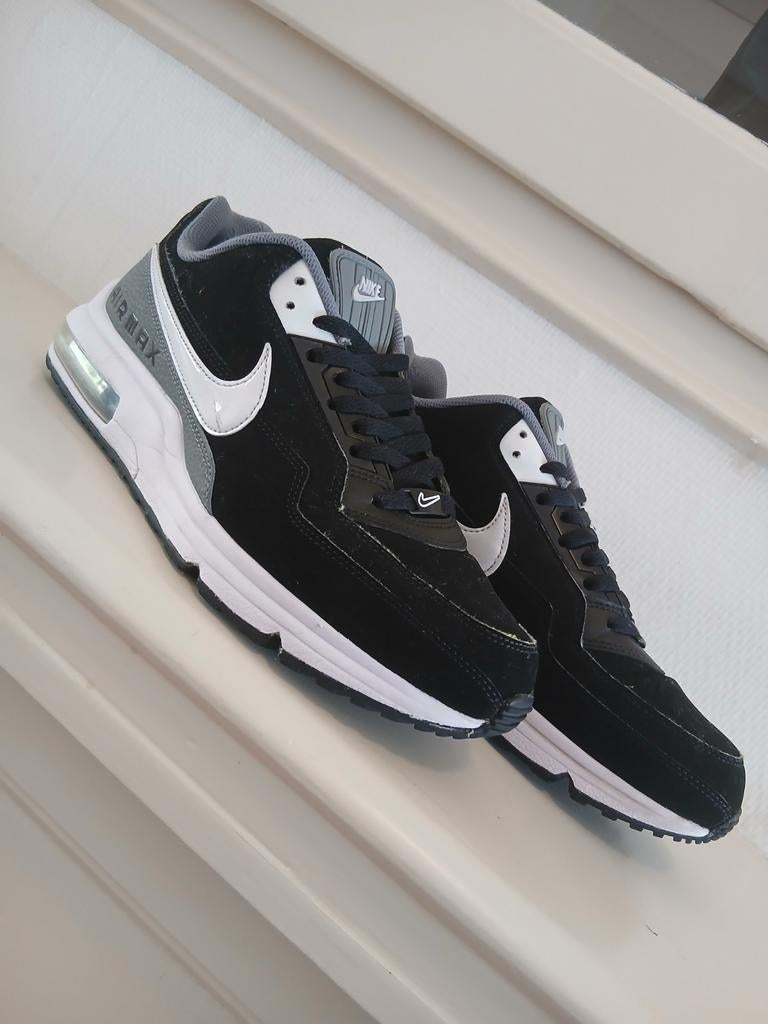 Nike Air Max - Nette staat, valt als maat 43/44, Kleding | Heren, Schoenen, Zwart, Nike, Ophalen of Verzenden, Sneakers of Gympen
