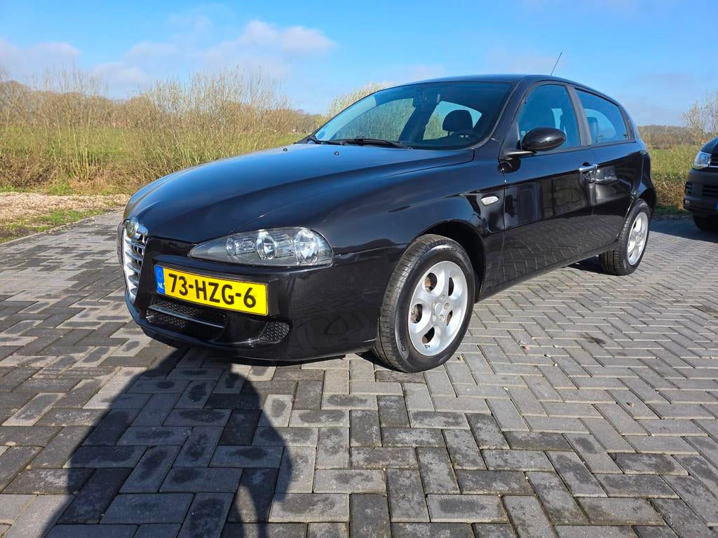 Alfa Romeo 147 1.6 T.Spark Veloce Progression nieuwe APK!, Auto's, Alfa Romeo, Voorwielaandrijving, 1195 kg, Gebruikt, 4 cilinders